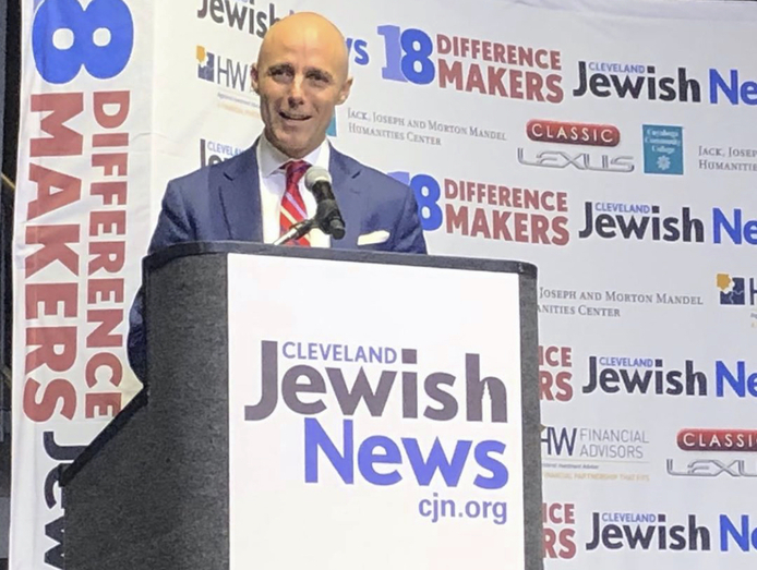 City Club CEO Dan Moulthrop  Accepts 2019 Cleveland Jewish News Civic Leadership Award